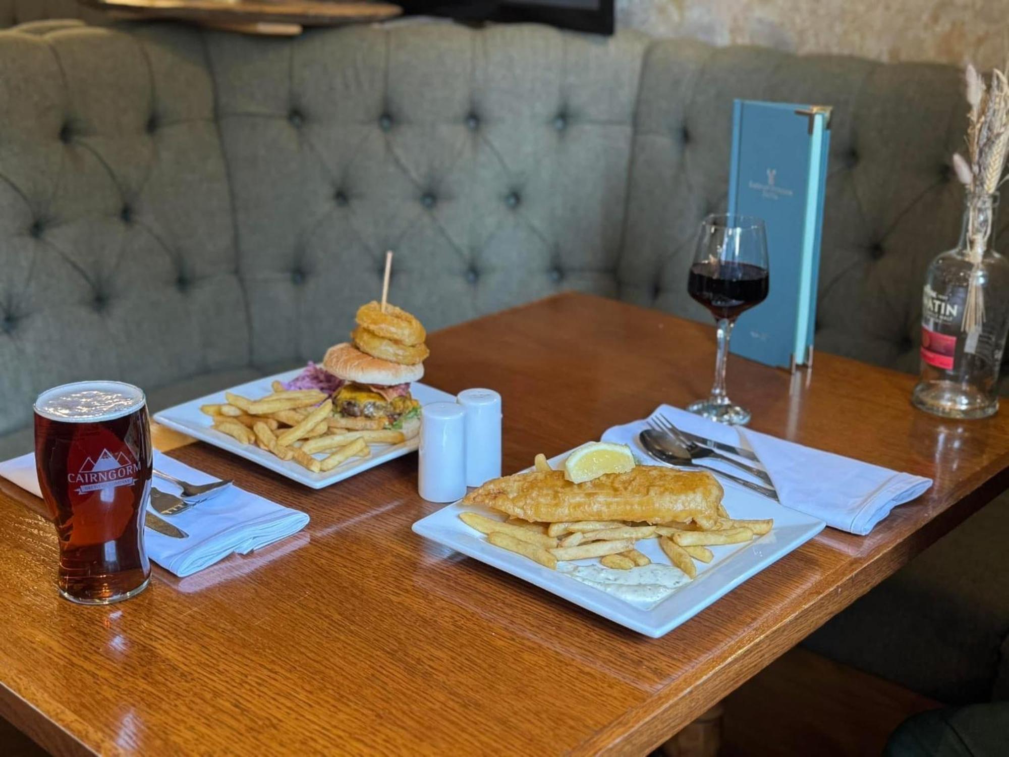 Duke Of Gordon Hotel Kingussie Eksteriør bilde